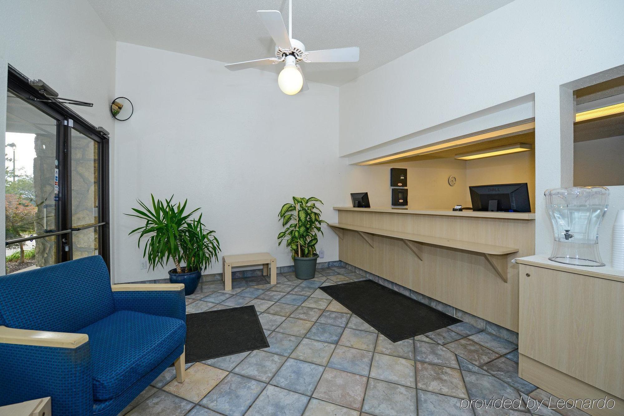 Americas Best Value Inn & Suites Джексон Экстерьер фото