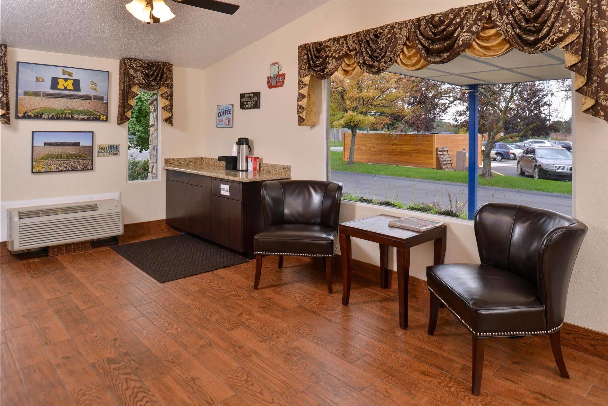 Americas Best Value Inn & Suites Джексон Экстерьер фото