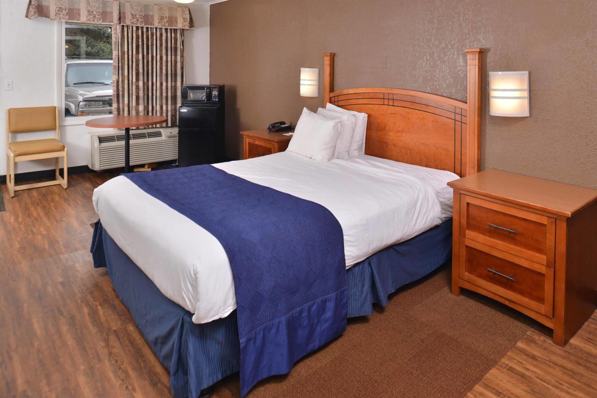 Americas Best Value Inn & Suites Джексон Экстерьер фото